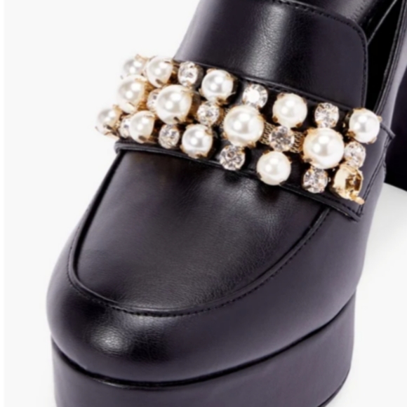 Adele Throwback Platform Pump - Picture 3 of 7